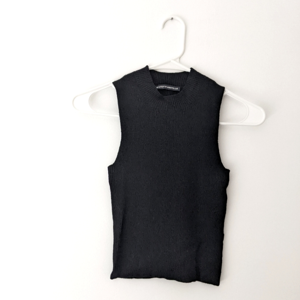 Forever 21 black crop sweater tank top / fitted stretchy top - Picture 1 of 4